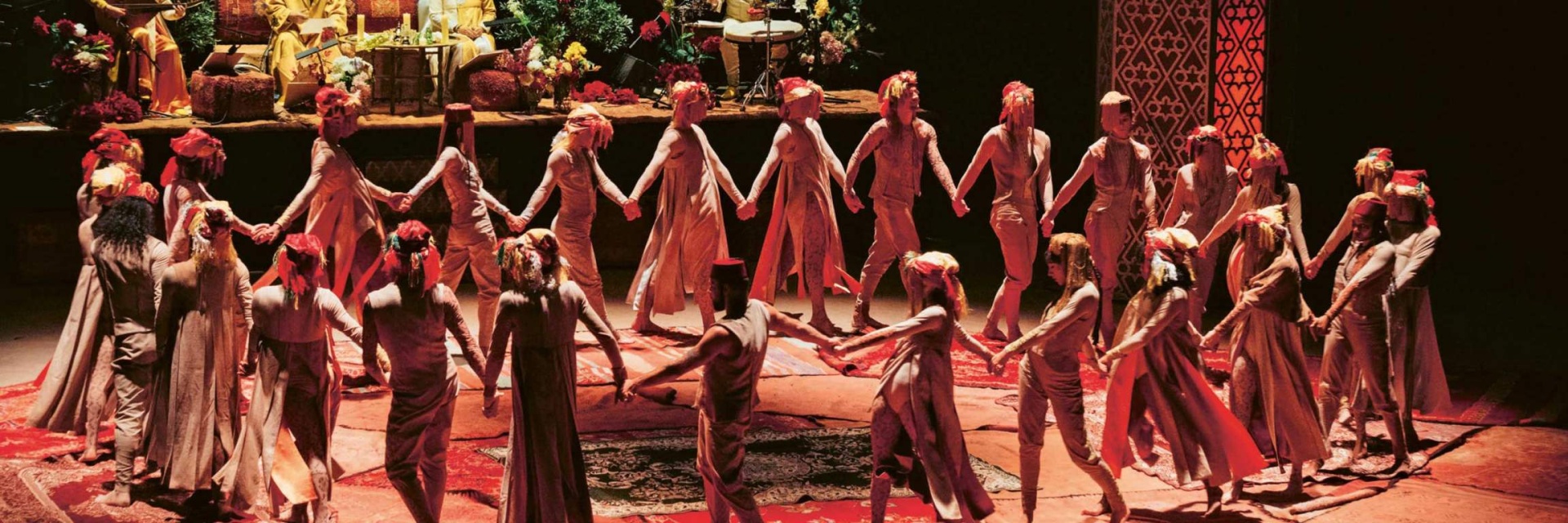 Ihsane by Sidi Larbi Cherkaoui, performed by Ballet du Grand Théâtre de Genève and Eastman, explores loss and memory.